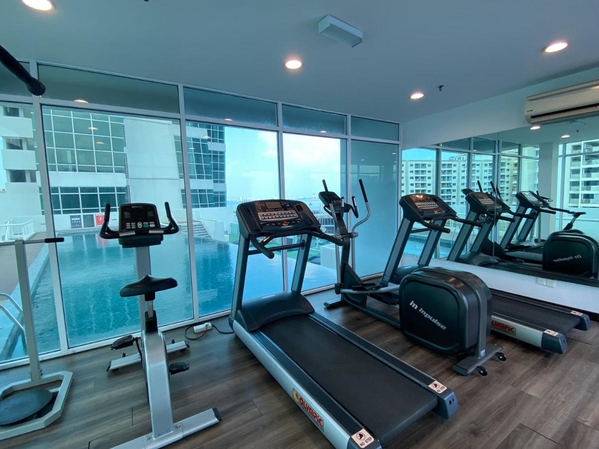 Maritime Suites Duplex Marvelous Sea View George Town Bagian luar foto
